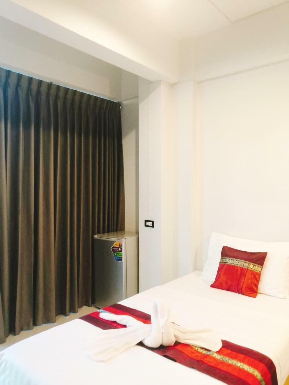 Little Lanna Guesthouse Чиангмай Экстерьер фото